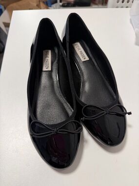 Steve Madden heeled ballet flat